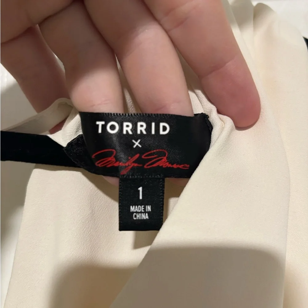 Torrid Marilyn Monroe Dress 1X - Picture 3 of 6